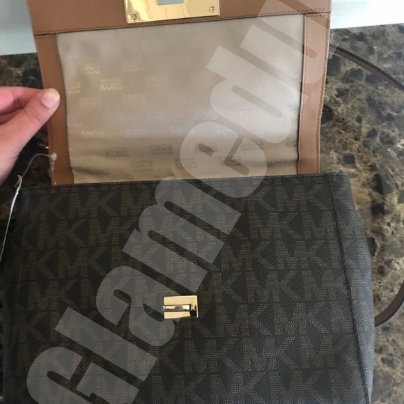 SOLD OUT Michael Kors Violet Callie Crossbody - Picture 5 of 8